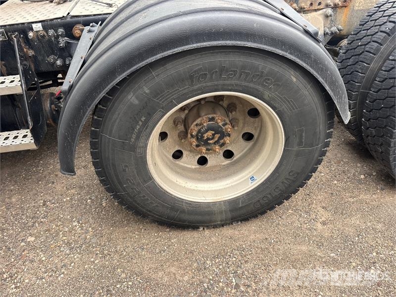 Western Star W5700XE 6x4 T/A Sleeper Truck Tractor Traktorske jedinice