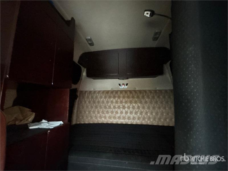 Western Star W5700XE 6x4 T/A Sleeper Truck Tractor Traktorske jedinice