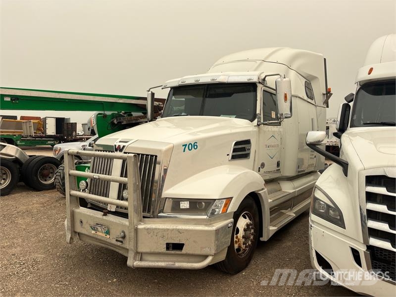 Western Star W5700XE 6x4 T/A Sleeper Truck Tractor Traktorske jedinice