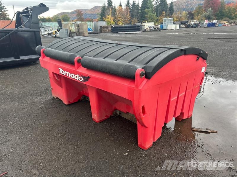 Western Tornado Salt Spreader - Fits Pickup Posipači soli i pijeska