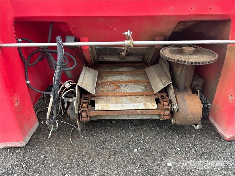 Western Tornado Salt Spreader - Fits Pickup Posipači soli i pijeska