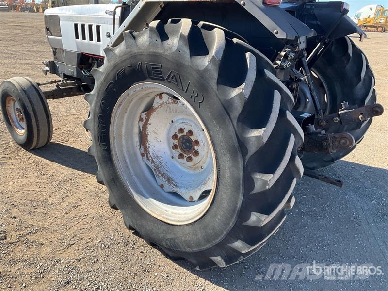 White 6085 2WD Tractor الجرارات