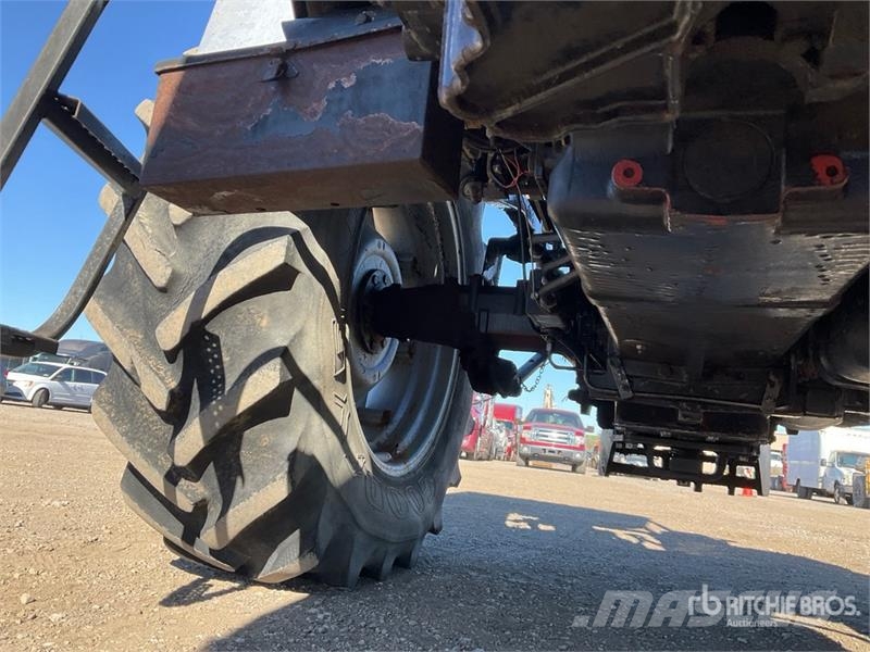 White 6085 2WD Tractor الجرارات