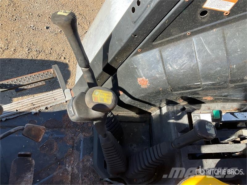 White 6085 2WD Tractor الجرارات