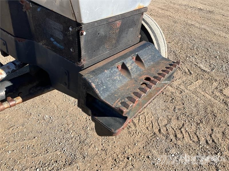 White 6085 2WD Tractor الجرارات