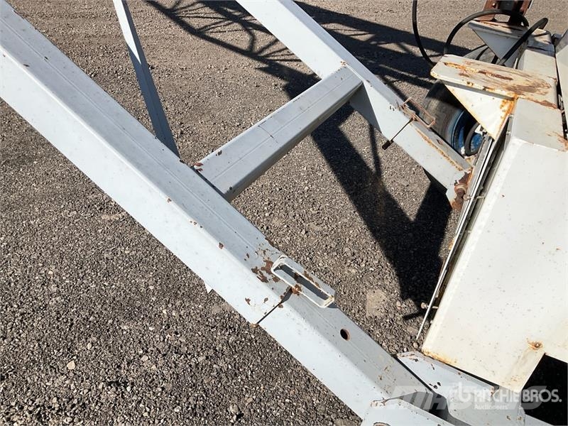 Willis 30X60E 30 in x 60 ft Portable Radial Stacki Építőipar - Egyebek