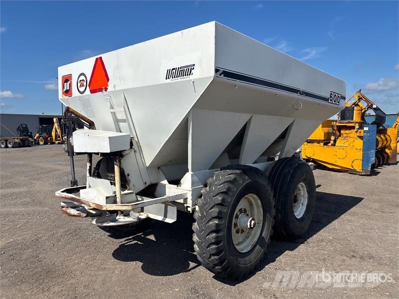 WILLMAR 600 Tow-Behind Fertilizer Cart Esparcidoras de minerales