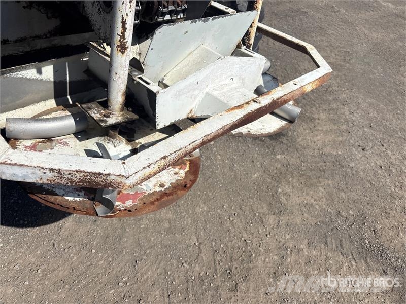 WILLMAR 600 Tow-Behind Fertilizer Cart Esparcidoras de minerales