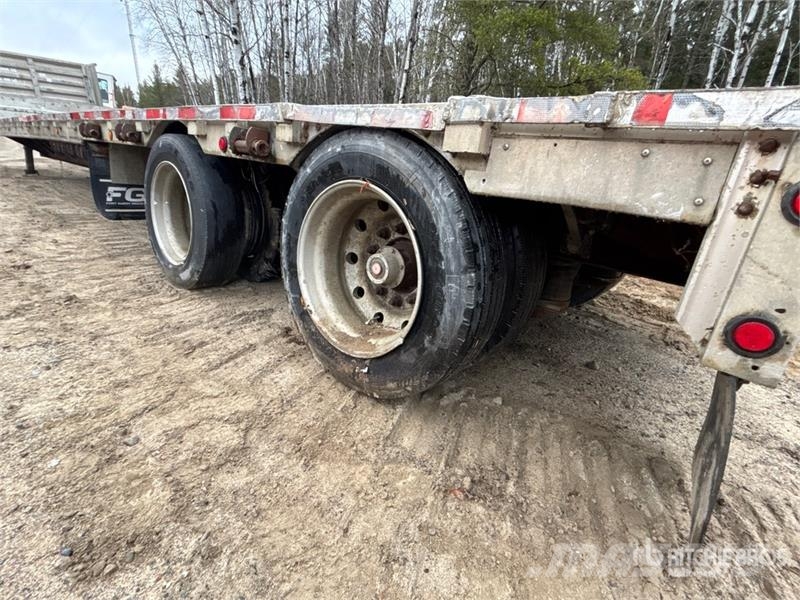 Wilson 47 ft T/A Step Deck Trailer لوادر منخفضة
