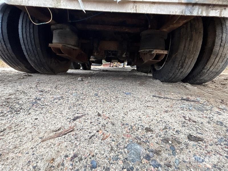 Wilson 47 ft T/A Step Deck Trailer لوادر منخفضة