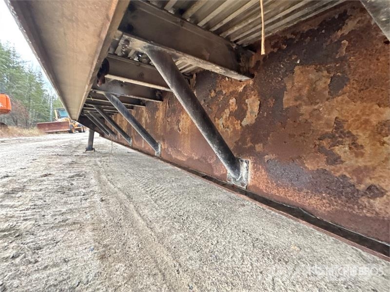 Wilson 47 ft T/A Step Deck Trailer لوادر منخفضة