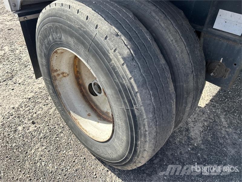 Wilson 48 ft T/A Spread Axle Flatbed Trailer مقطوروات مسطحة/مفصلية الجوانب