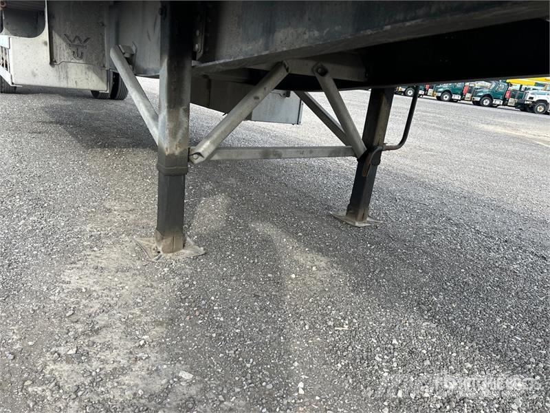 Wilson 48 ft T/A Spread Axle Flatbed Trailer مقطوروات مسطحة/مفصلية الجوانب