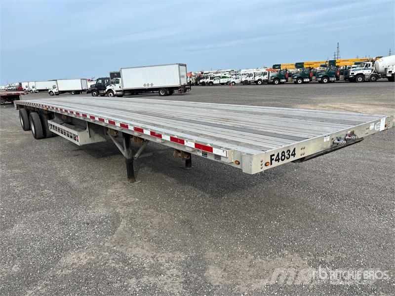 Wilson 48 ft T/A Spread Axle Flatbed Trailer مقطوروات مسطحة/مفصلية الجوانب