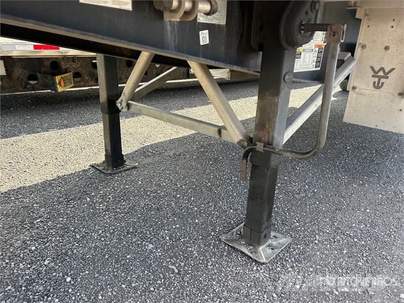 Wilson 48 ft T/A Spread Axle Flatbed Trailer مقطوروات مسطحة/مفصلية الجوانب