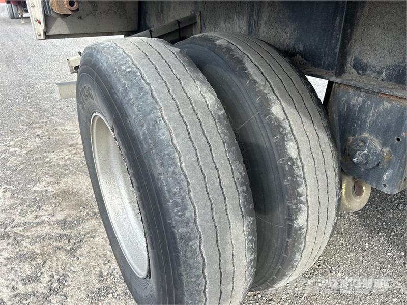 Wilson 48 ft T/A Spread Axle Flatbed Trailer مقطوروات مسطحة/مفصلية الجوانب