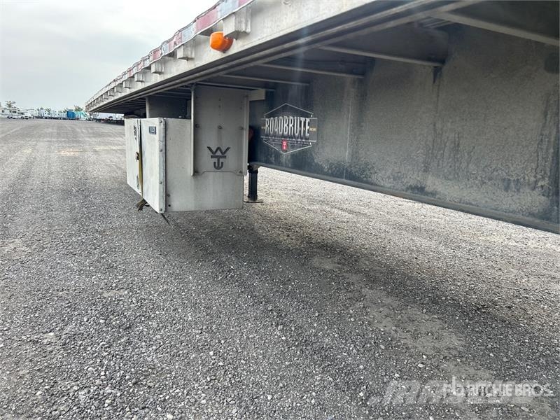 Wilson 48 ft T/A Spread Axle Flatbed Trailer مقطوروات مسطحة/مفصلية الجوانب