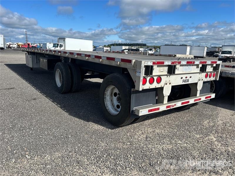 Wilson 48 ft T/A Spread Axle Flatbed Trailer مقطوروات مسطحة/مفصلية الجوانب