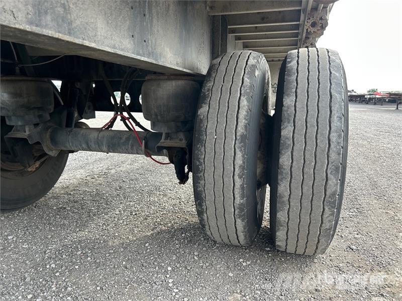 Wilson 48 ft T/A Spread Axle Flatbed Trailer مقطوروات مسطحة/مفصلية الجوانب