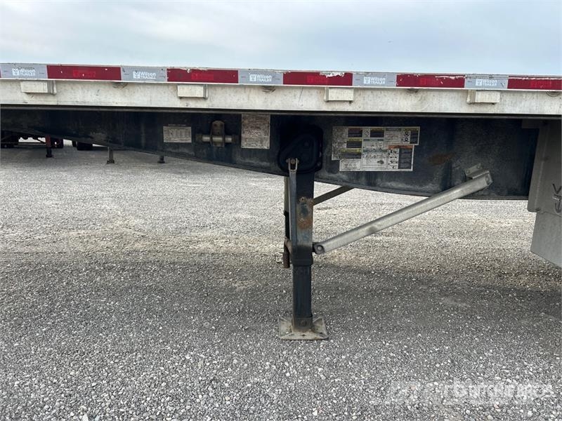 Wilson 48 ft T/A Spread Axle Flatbed Trailer مقطوروات مسطحة/مفصلية الجوانب
