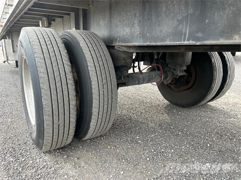 Wilson 48 ft T/A Spread Axle Flatbed Trailer مقطوروات مسطحة/مفصلية الجوانب