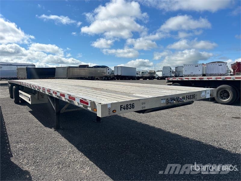 Wilson 48 ft T/A Spread Axle Flatbed Trailer مقطوروات مسطحة/مفصلية الجوانب