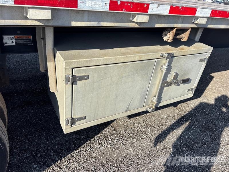 Wilson Roadbrute 53 ft T/A Spread Axle Flatbed Trailer Rimorchi con sponde ribaltabili