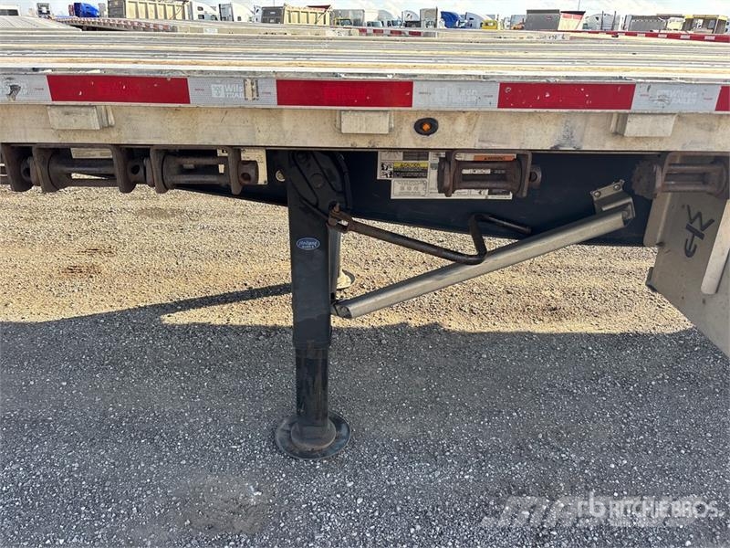 Wilson Roadbrute 53 ft T/A Spread Axle Flatbed Trailer Rimorchi con sponde ribaltabili