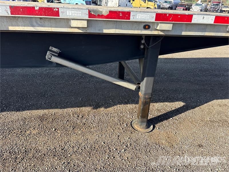 Wilson Roadbrute 53 ft T/A Spread Axle Flatbed Trailer Rimorchi con sponde ribaltabili