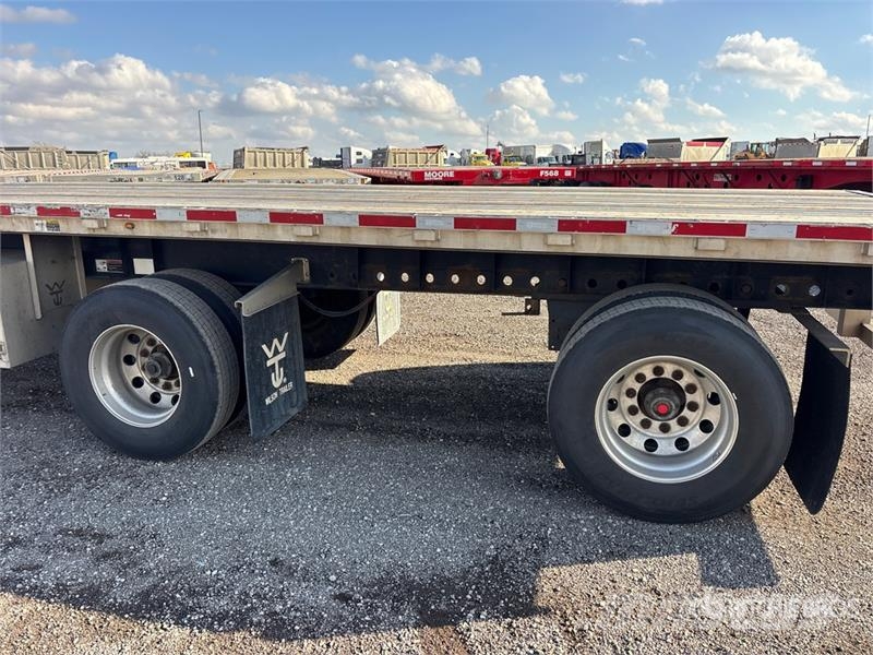 Wilson Roadbrute 53 ft T/A Spread Axle Flatbed Trailer Rimorchi con sponde ribaltabili