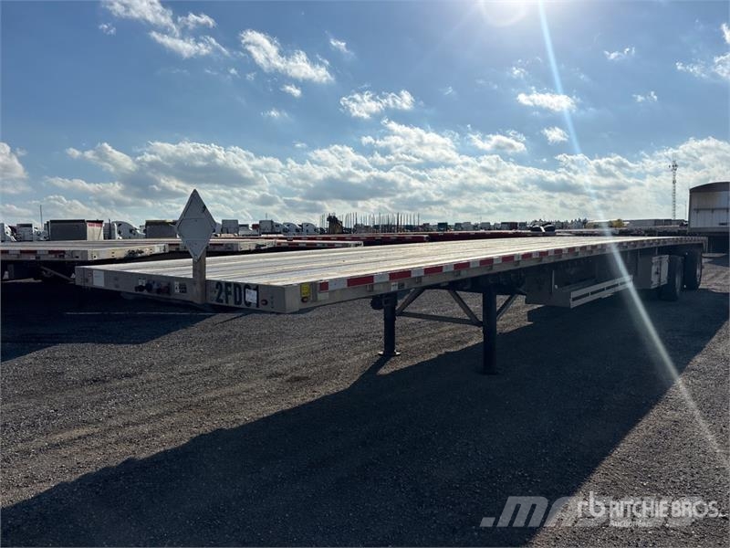 Wilson Roadbrute 53 ft T/A Spread Axle Flatbed Trailer Rimorchi con sponde ribaltabili