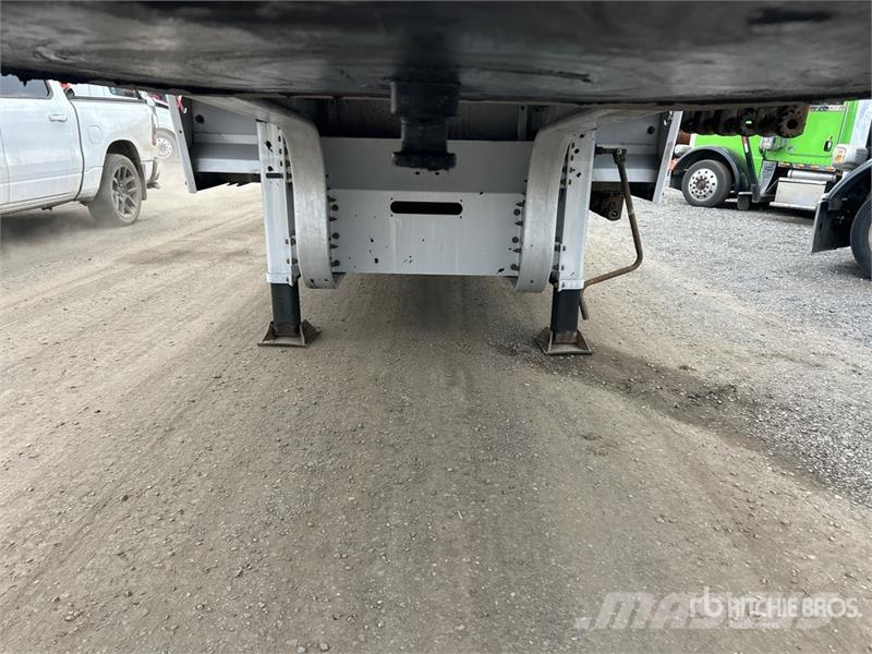 Xtreme 51FTX 51 ft T/A Step Deck Trailer Low loaders
