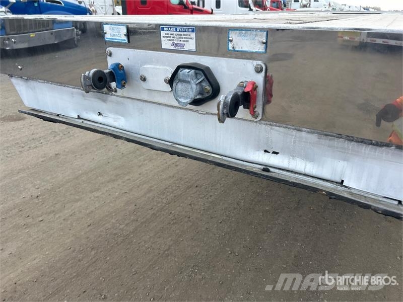 Xtreme 51FTX 51 ft T/A Step Deck Trailer Low loaders