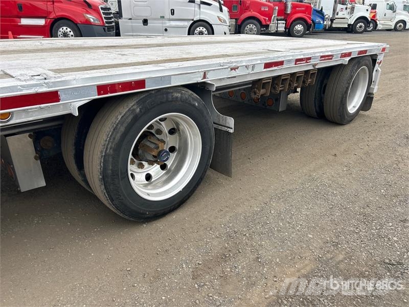 Xtreme 51FTX 51 ft T/A Step Deck Trailer Low loaders