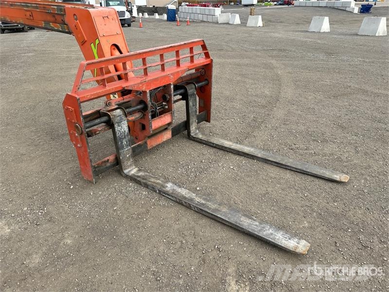 Xtreme XR1045 Telehandler 텔러 핸들러