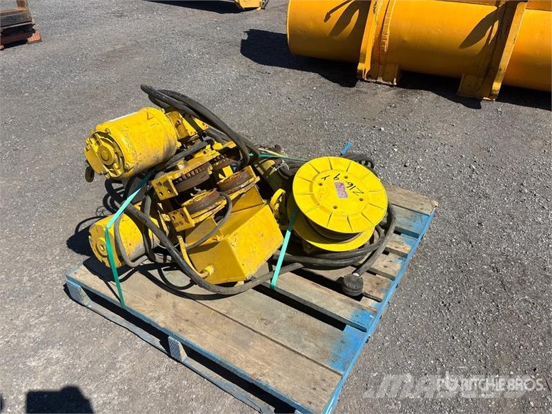 Yale 4000lb Material Hoist المصاعد والرافعات المادية