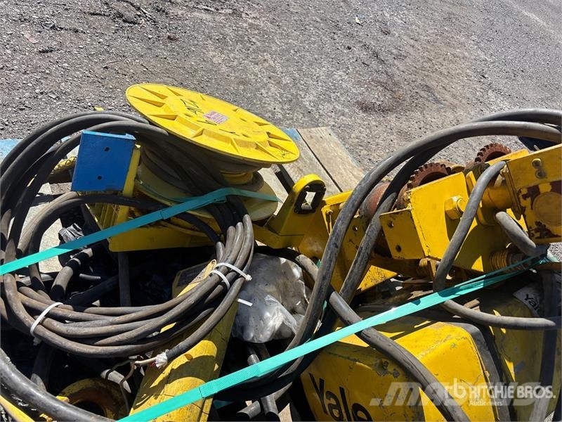 Yale 4000lb Material Hoist المصاعد والرافعات المادية