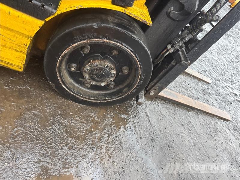 Yale ERC045VGN36TE088 4200 lb Electric Forklift Akumulátorové vozíky