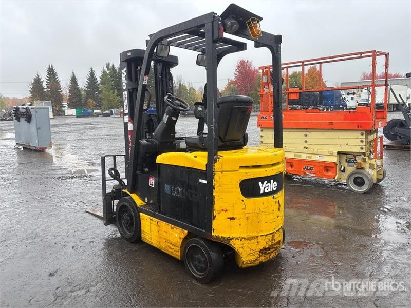 Yale ERC045VGN36TE088 4200 lb Electric Forklift Akumulátorové vozíky
