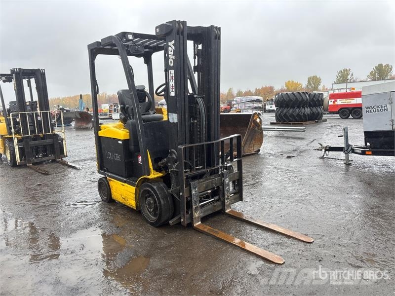 Yale ERC045VGN36TE088 4200 lb Electric Forklift Akumulátorové vozíky