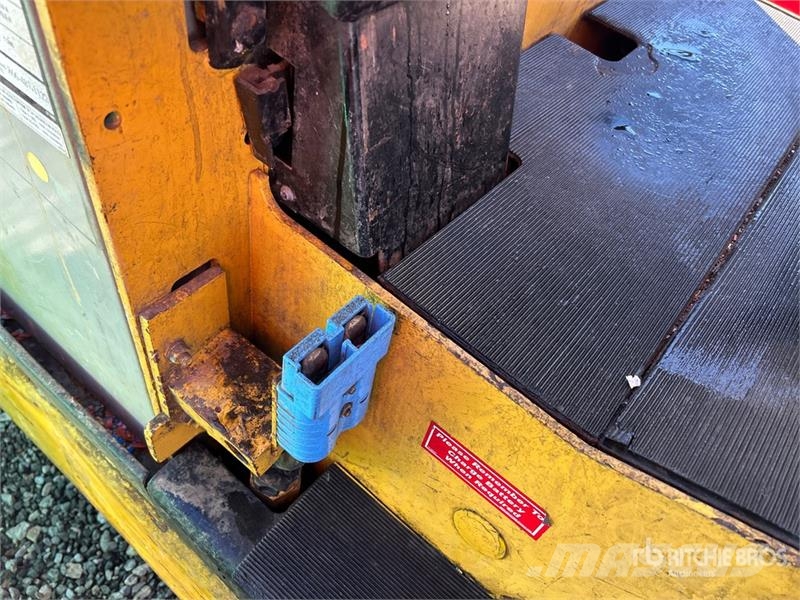 Yale ERC050ZGN48TE082 5000 lb Electric Forklift Elektrostapler