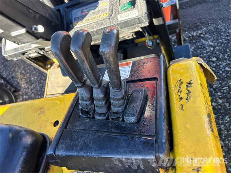 Yale ERC050ZGN48TE082 5000 lb Electric Forklift Elektrostapler