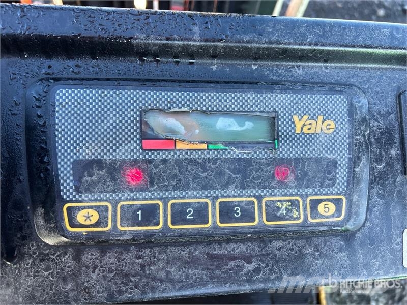 Yale ERC050ZGN48TE082 5000 lb Electric Forklift Elektrostapler