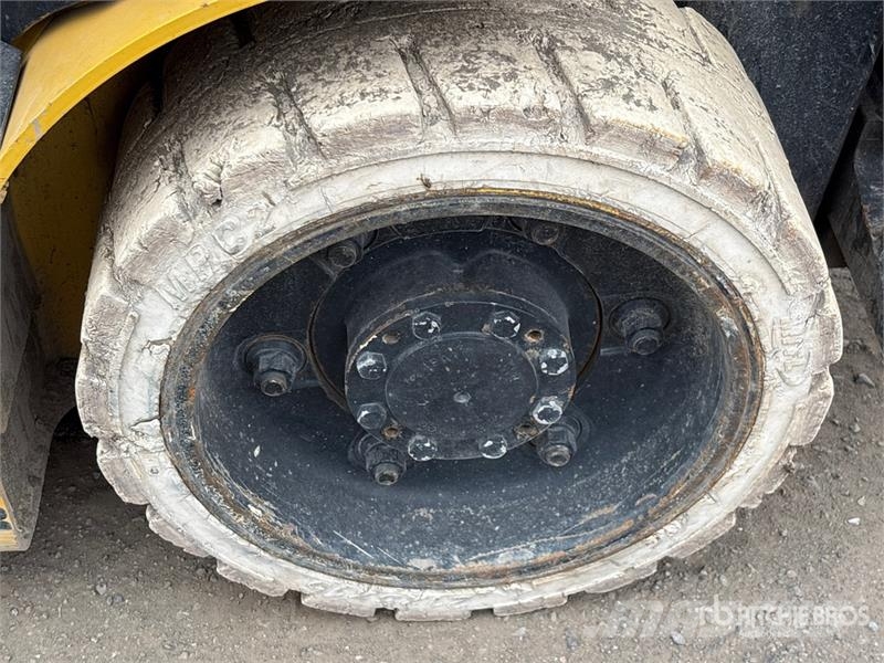 Yale ERC060VGN48TE088 4450 lb Electric Forklift Električni viličari