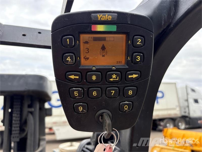 Yale ERC060VGN48TE088 4450 lb Electric Forklift Električni viličari