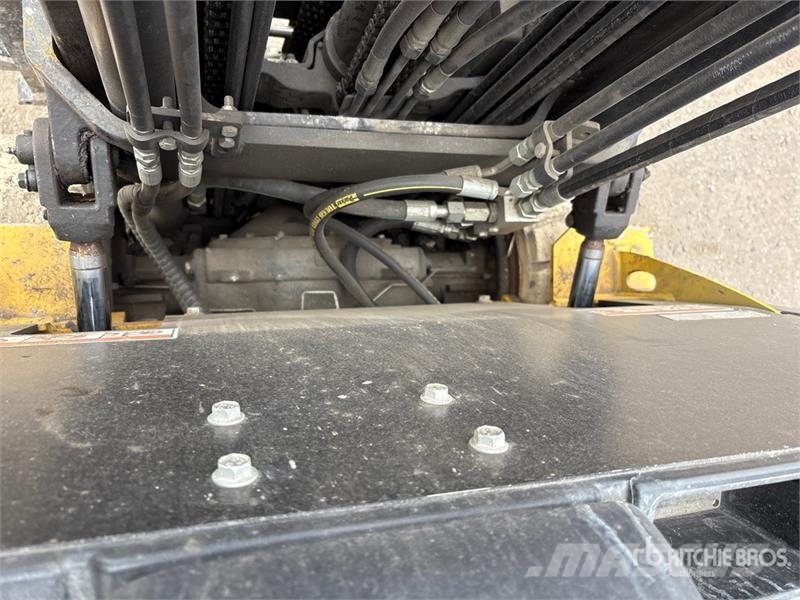 Yale ERC060VGN48TE088 4450 lb Electric Forklift Električni viličari