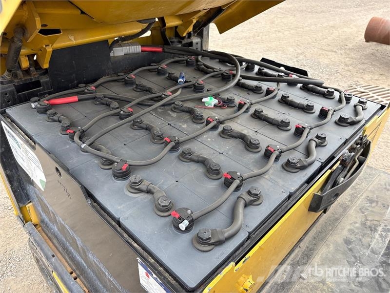 Yale ERC060VGN48TE088 4450 lb Electric Forklift Električni viličari