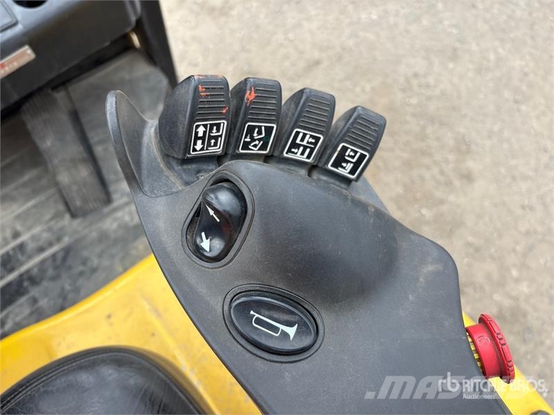 Yale ERC060VGN48TE088 4450 lb Electric Forklift Električni viličari