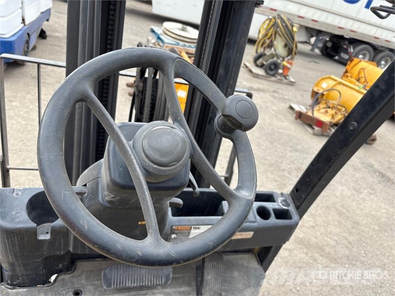 Yale ERC060VGN48TE088 4450 lb Electric Forklift Električni viličari