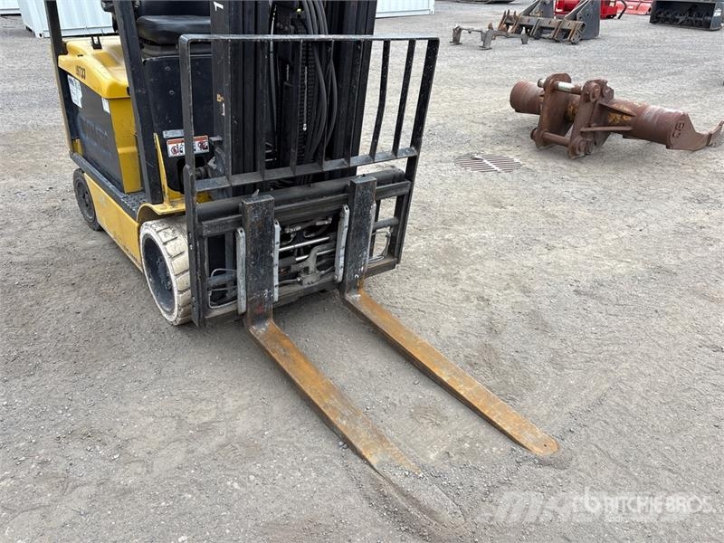 Yale ERC060VGN48TE088 4450 lb Electric Forklift Električni viličari